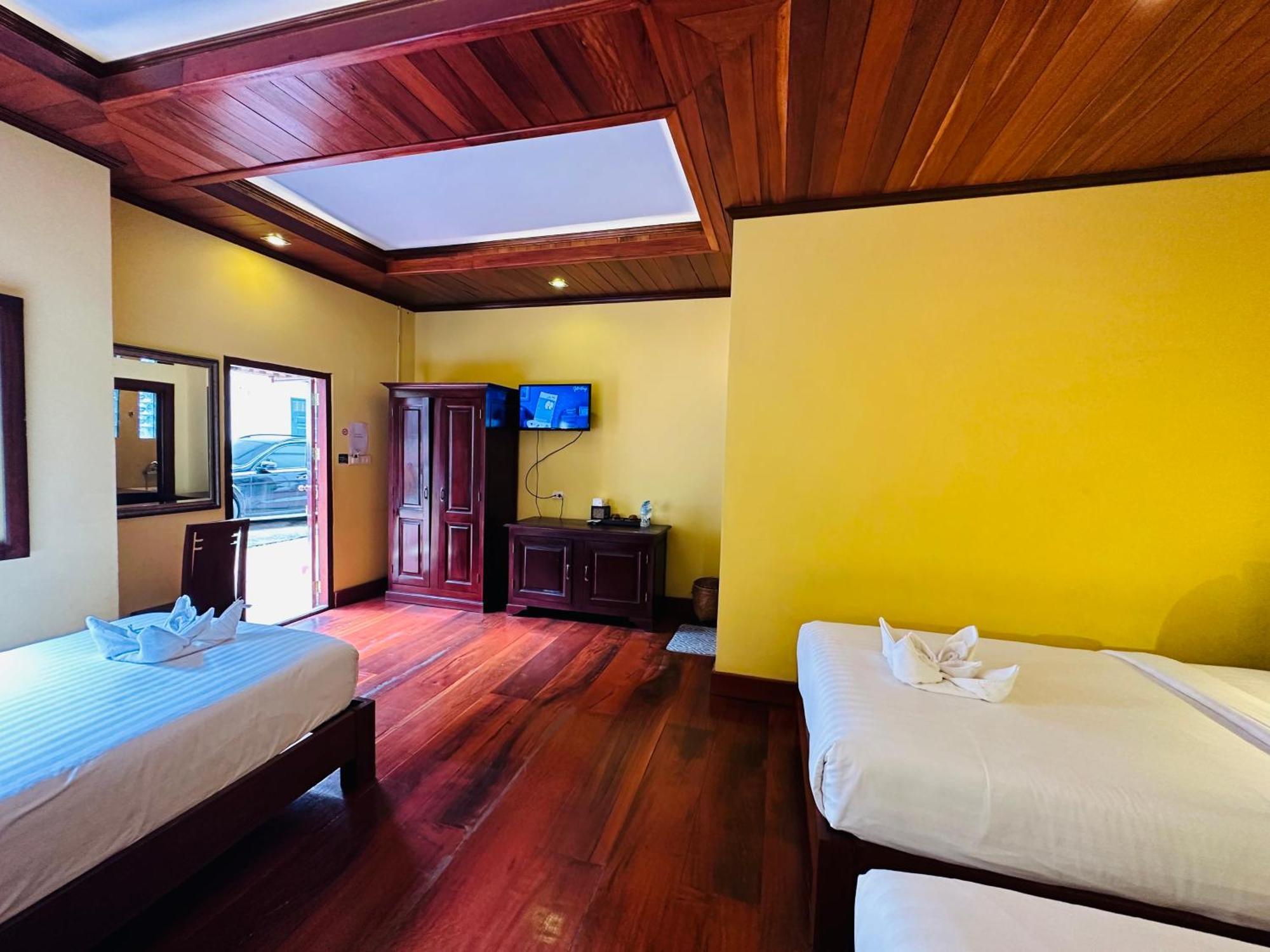 Villa Phonethip Mekong Riverside Луангпхабанг Экстерьер фото